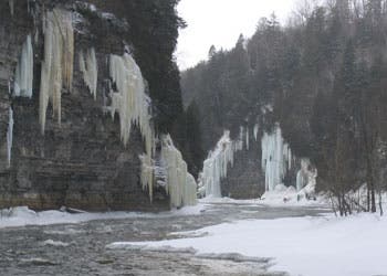 pont-rouge-ice_1840 None