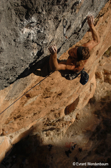 Chris Sharma and Yuji Hirayama attempti Chris Sharma and Yuji Hirayama attempting La Rambla, Siurana, Spain.