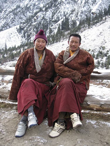 snowsof-genyen-Fowler_3946 None