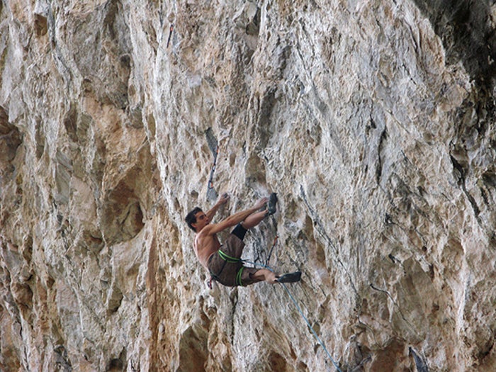 Joe Kinder Climbs Kryptonite (5.14d) - Climbing