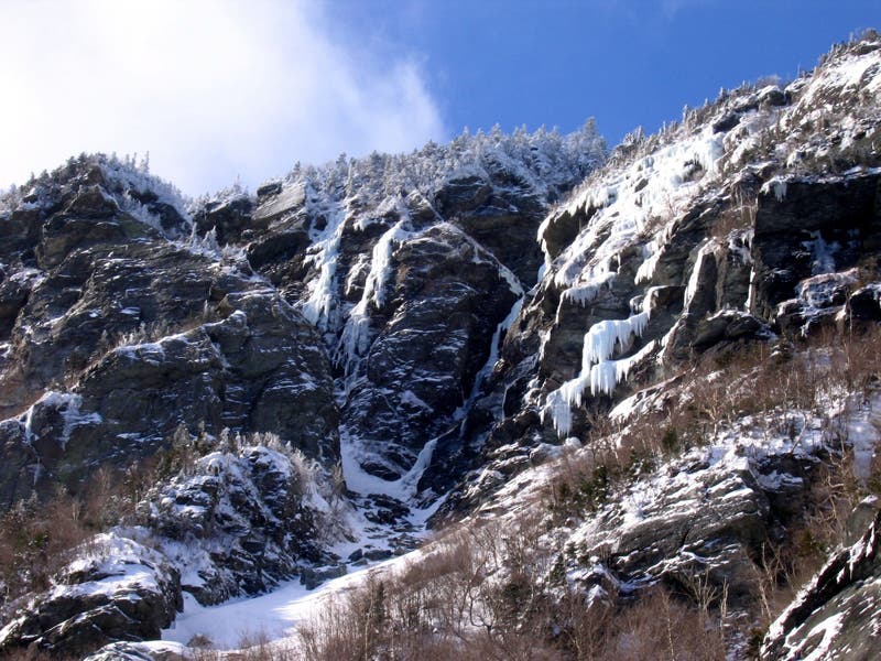 SmugglersNotch-cliff_12992 None