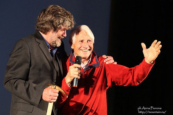 Reinhold Messner and Walter Bonatti (ri Reinhold Messner and Walter Bonatti (right) at the Piolets d'Or awards in Courmayeur, Italy, in 2010. Photo by Anna Piunova/mountain.ru