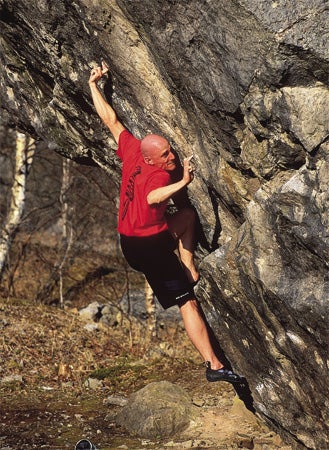 222- David Simmonite_2211.jpg John Gaskins about to explode on Shallow Groove (V11), Trowbarrow, England © Photo by David Simmonite