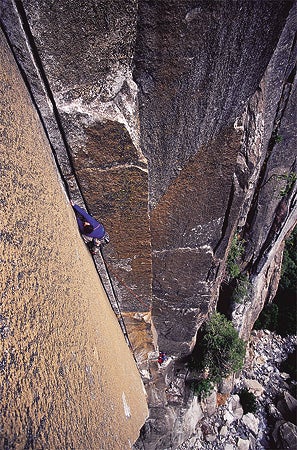 223- Shawn Reeder_2216.jpg Sean Jones gets physical on the 5.10a third pitch of The Gates of Delirium, Yosemite, CA © Photo by Shawn Reeder