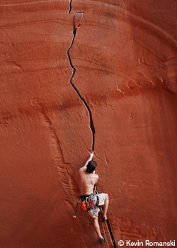 anunnaki-indiancreek_2359.gif Eddie A. climbing on the classic steep splitter, Anunnaki at the Optimator Wall in Indian Creek, UT.