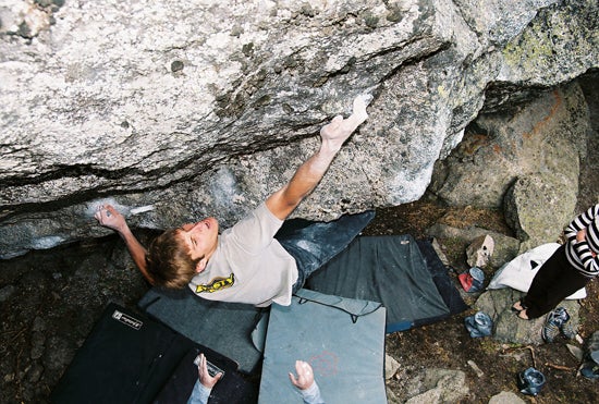 Bennett Scott taking a guide’s lap on Bierstadt during my first tour of Mount Evans a few seasons back. [v9/10] © Photo by Justin Jaeger