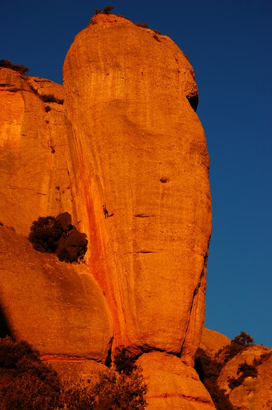 climber: raul rock: montserrat, catalonia