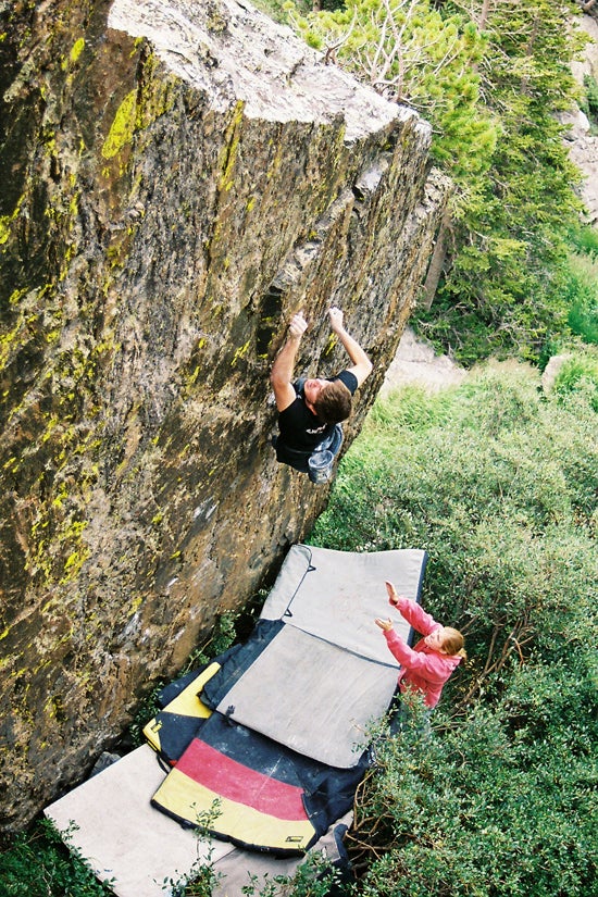 After watching me flounder while figuring out the beta, Andy Salo enjoyed a casual cruise of Golden Ice, at the base of Hallett Peak, RMNP [v7] ©…
