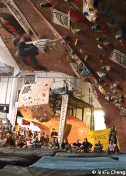 gravitybrawl_2434.gif New Jersey is short on World-class bouldering, but thanks to the New Jersey Rock Gym's monstrous terrain and \