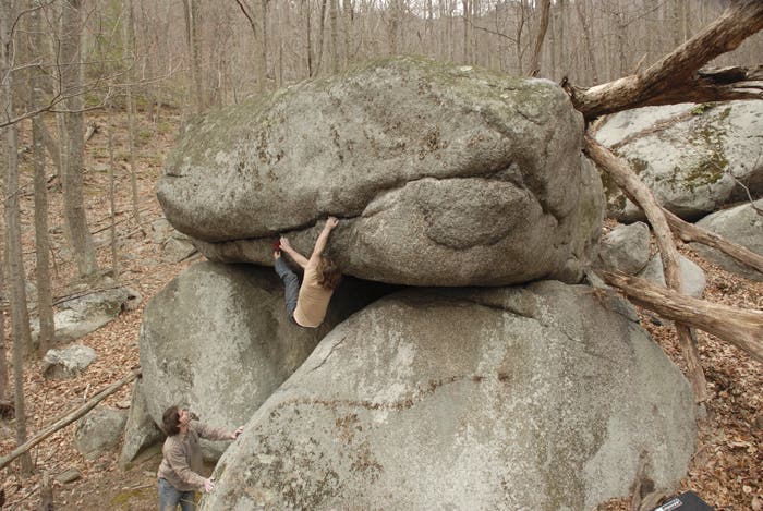 Chad Heddleston, Old Rag Mountain, VA, Crocodile Smile, V4, FA. Photo by Jesse Von Fange  vonfang.blogspot.com