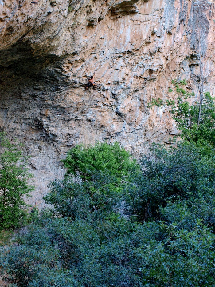 Bad Girls Club (5.14d) Sees Quick Repeat - Climbing