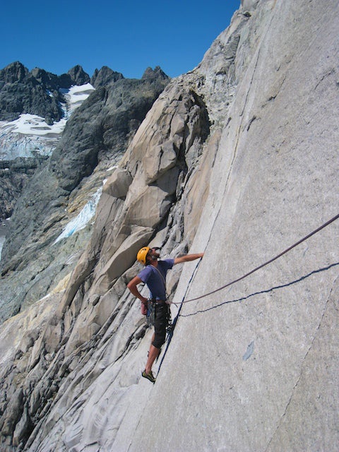 Josh Beckner leads a splitter 5.10 hand Josh Beckner leads a splitter 5.10 hand crack on Voces en la Noche after a pendulum. Photo by Dave Anderson