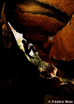 Rocklands-fredmoix-07_2525.gif At Worlds End - Rocklands — Photos by Frédéric Moix - Fred Rouhling, Scott Milton, Lisa Rands, Romain Desgranges and others in South Africa. Sunsets,…