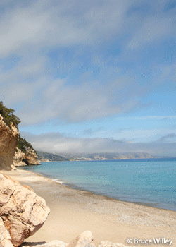 Sard-in-a-Can-part3_2533.gif Dispatches from the Island of Sardinia: PART III Cala Gonone \