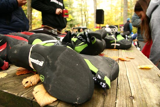 TC06-Houndears_0633_4519.jpg © Photos by Brian Burnham - www.cirquevideo.com