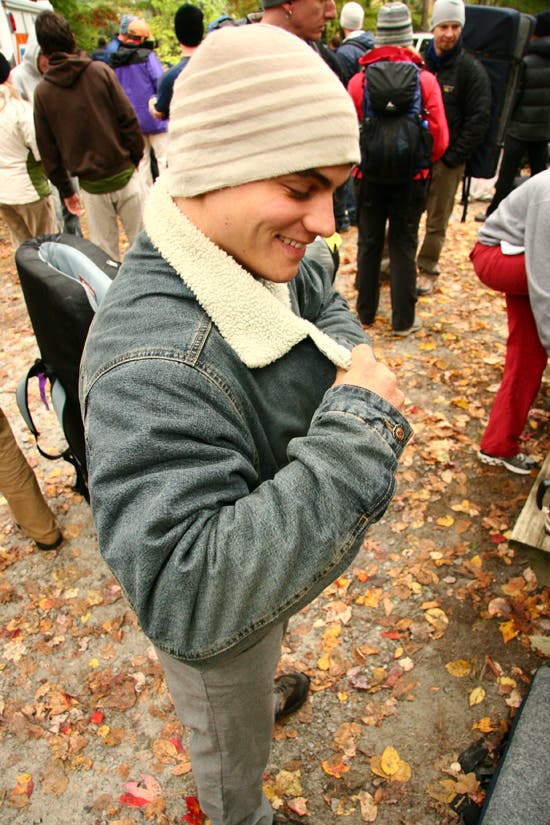 TC06-Houndears_0636_4521.jpg © Photos by Brian Burnham - www.cirquevideo.com