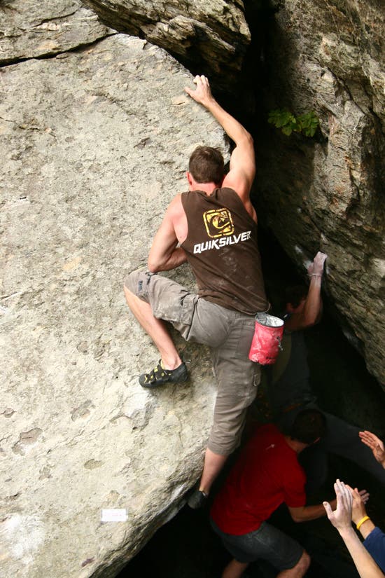 TC06-Houndears_0757_4562.jpg © Photos by Brian Burnham - www.cirquevideo.com