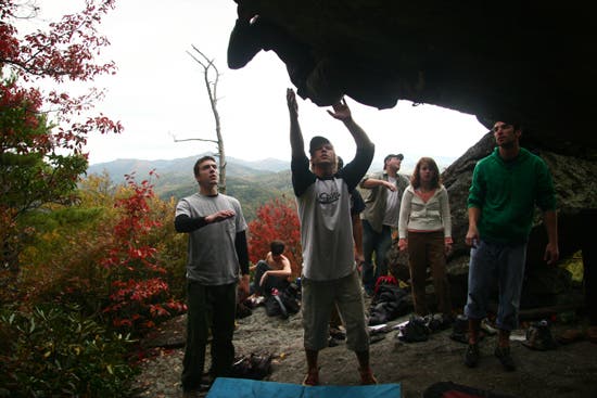 TC06-Houndears_0772_4567.jpg © Photos by Brian Burnham - www.cirquevideo.com
