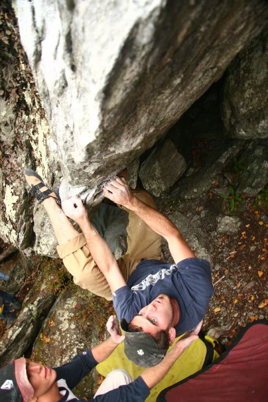 TC06-Houndears_0792_4570.jpg © Photos by Brian Burnham - www.cirquevideo.com