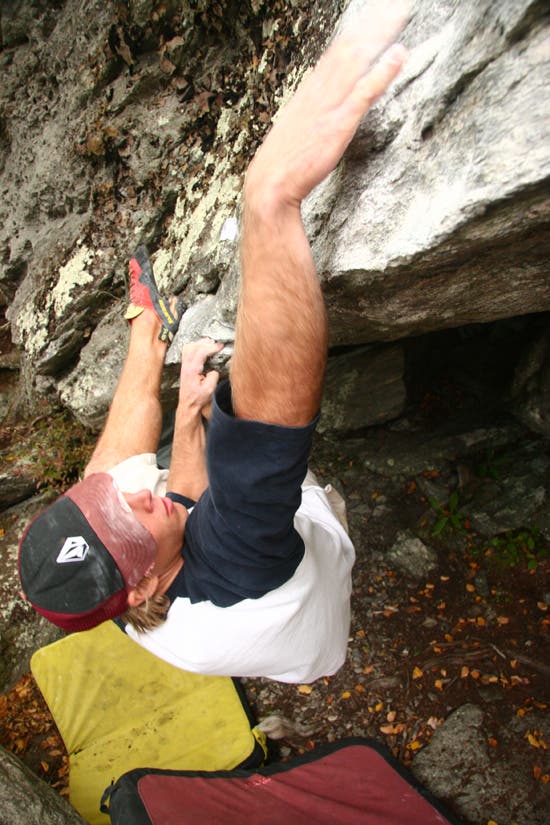 TC06-Houndears_0802_4573.jpg © Photos by Brian Burnham - www.cirquevideo.com