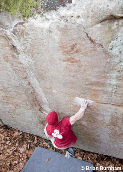 TC06-LRC-shiverme_2549.gif Nick Vosbein making the long lunge on Shiver Me Timbers (V8), Stone Fort, Tennessee.
