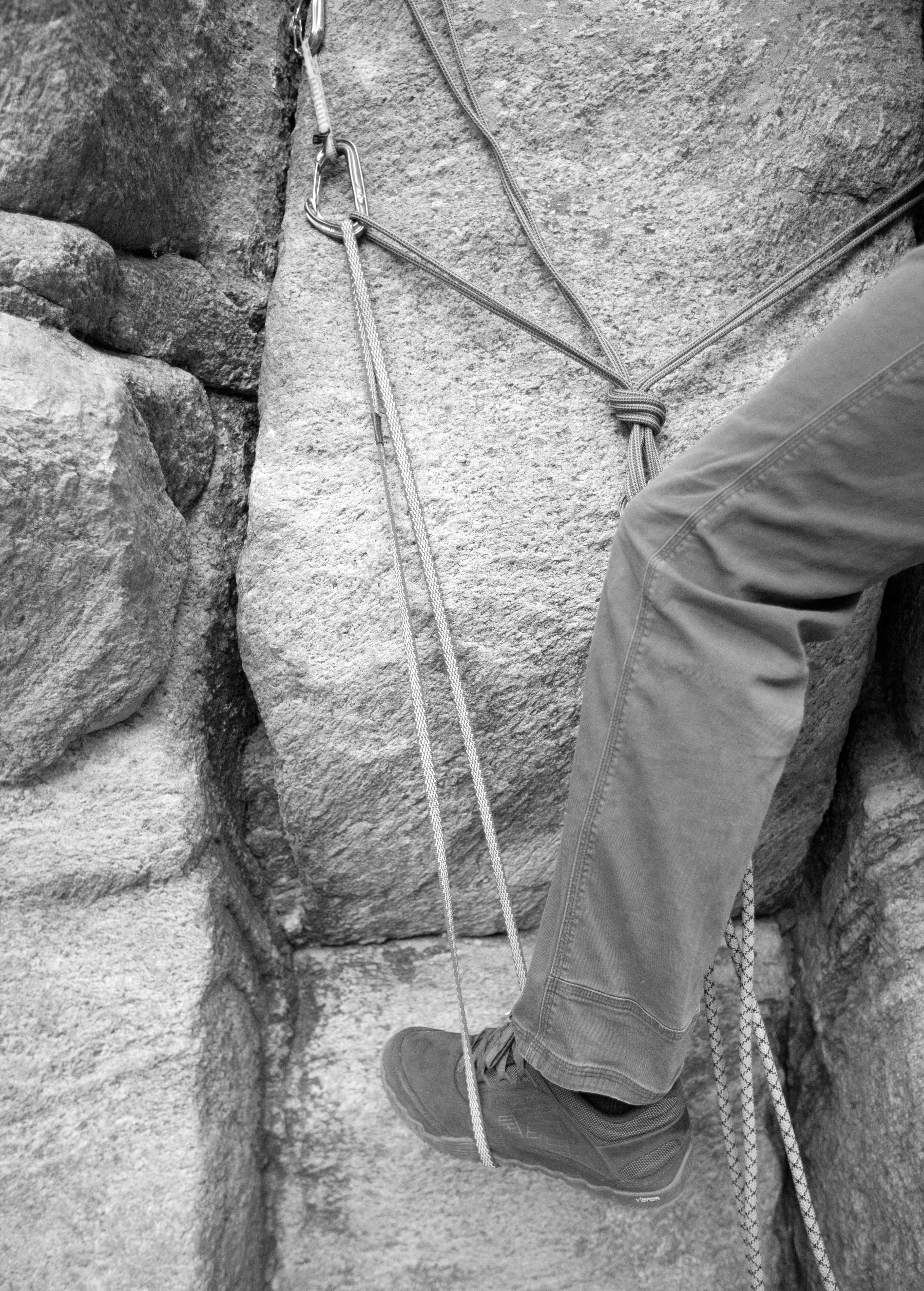 Untitled-1.jpg Comfortable Hanging Belay Rock climbing Skill