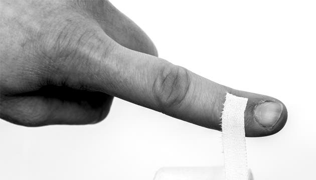 TAPE1.jpg Rock Climbing Finger Taping Skin Care