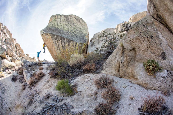 burr110414_195_gn.jpg megos bouldering