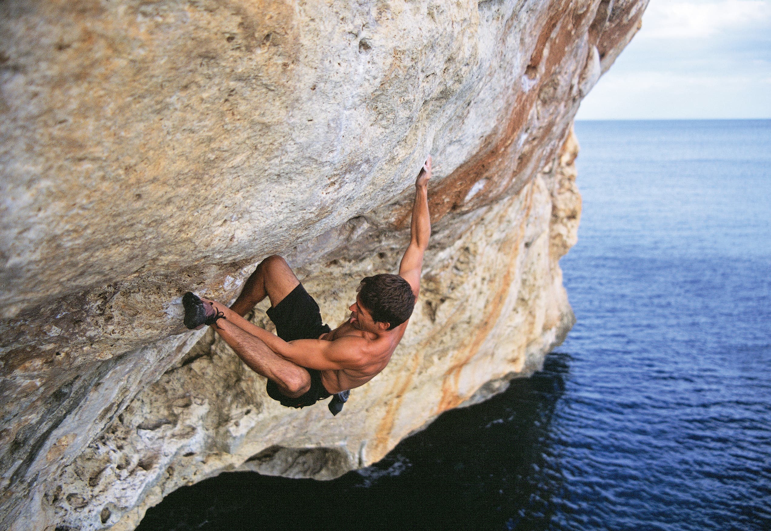 MiquelRiera.jpg Deep Water Solo Rock Climbing Miquel Riera Piscobloc