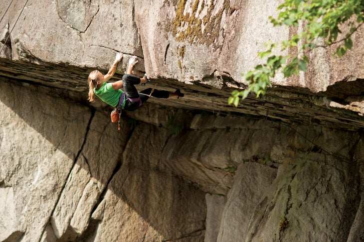 TheFreeSoloists_MKG-SQU Stills_4256 x 2832_RBMH_20160518_clean_TCP_5992_gn-web.jpg Brette Harrington Rock Climbing Zombie Roof Squamish Canada