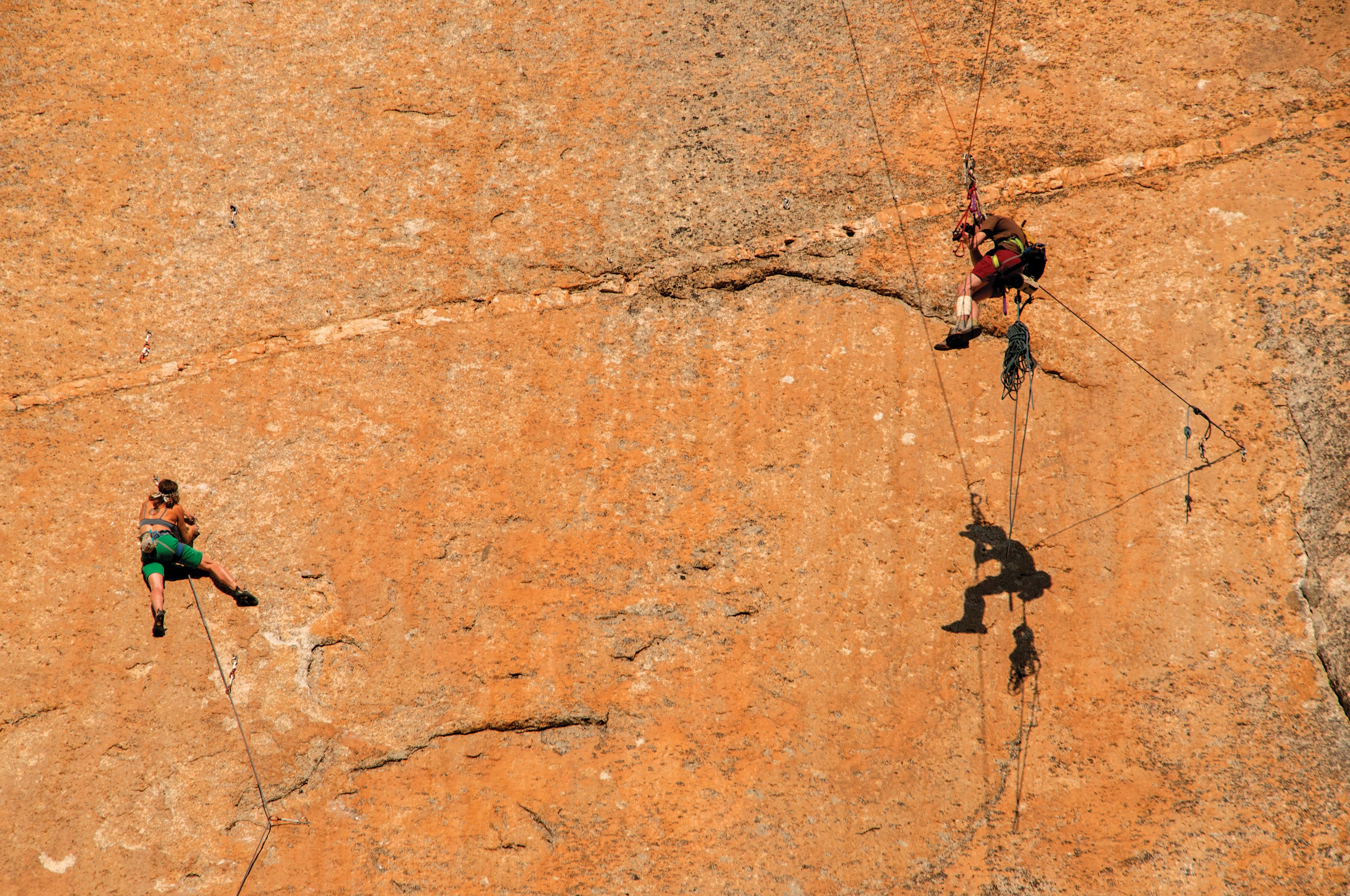 Unknown_gn.jpg Flapper Rock Climbing Finger Skin Injury
