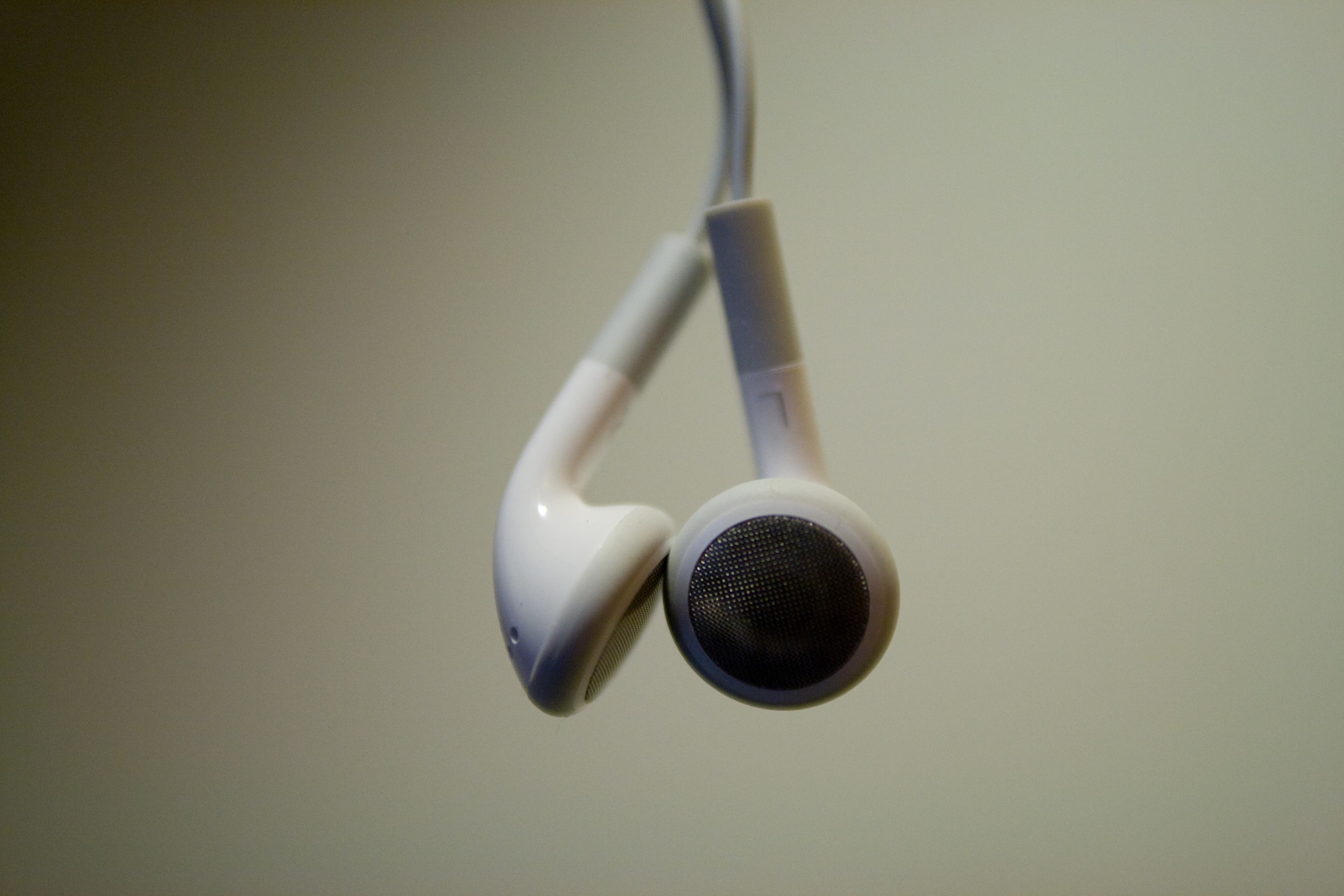 2338990355_7e0a685e6b_o.jpg earbuds rock climbing headphones unbelayvable