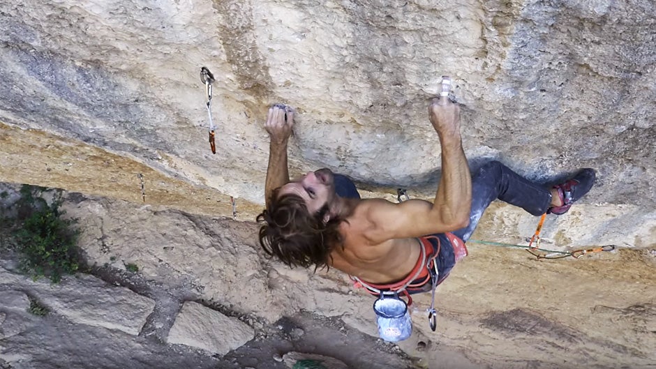 Watch Chris Sharma Project Perfecto Mundo (Possible 5.15c)