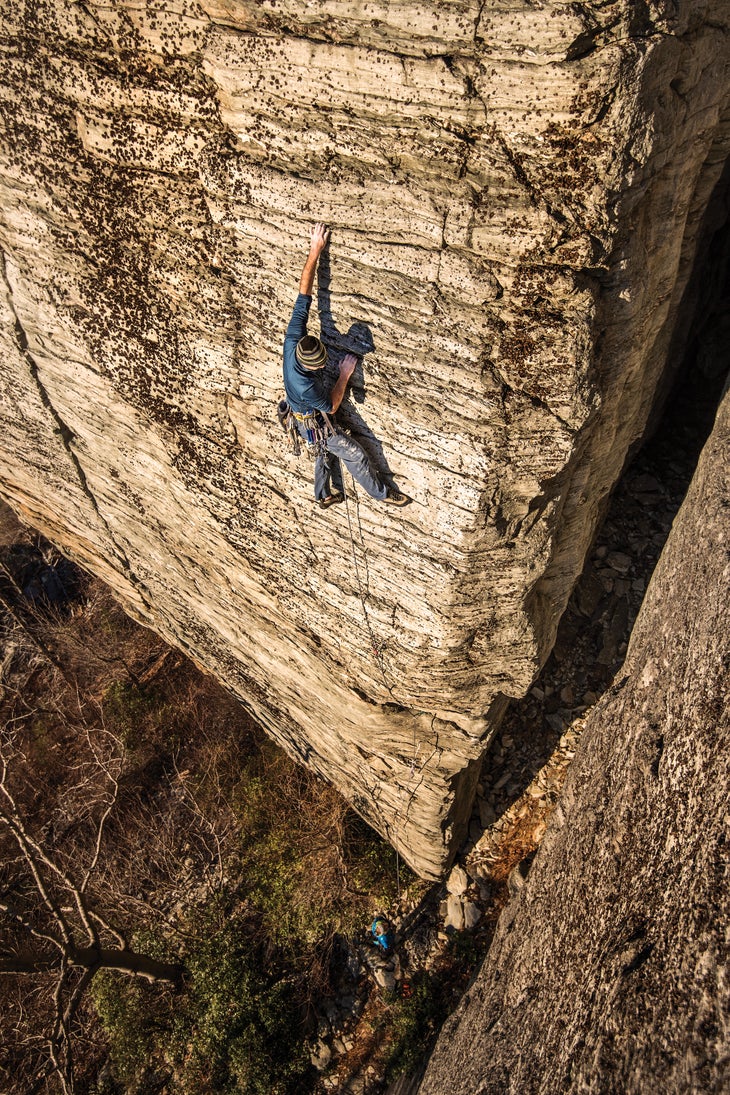 NathanBrown_Shortoff Mountain_Stopperhead Arete_P1_5.10+_HR (1)_gn-web Nathan Brown Rock Climbing North carolina