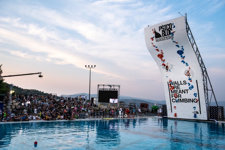 andreaLaue_psicoblocMasters2018-02 Psicobloc Masters Series 2018 Rock Climbing Competition deep water solo