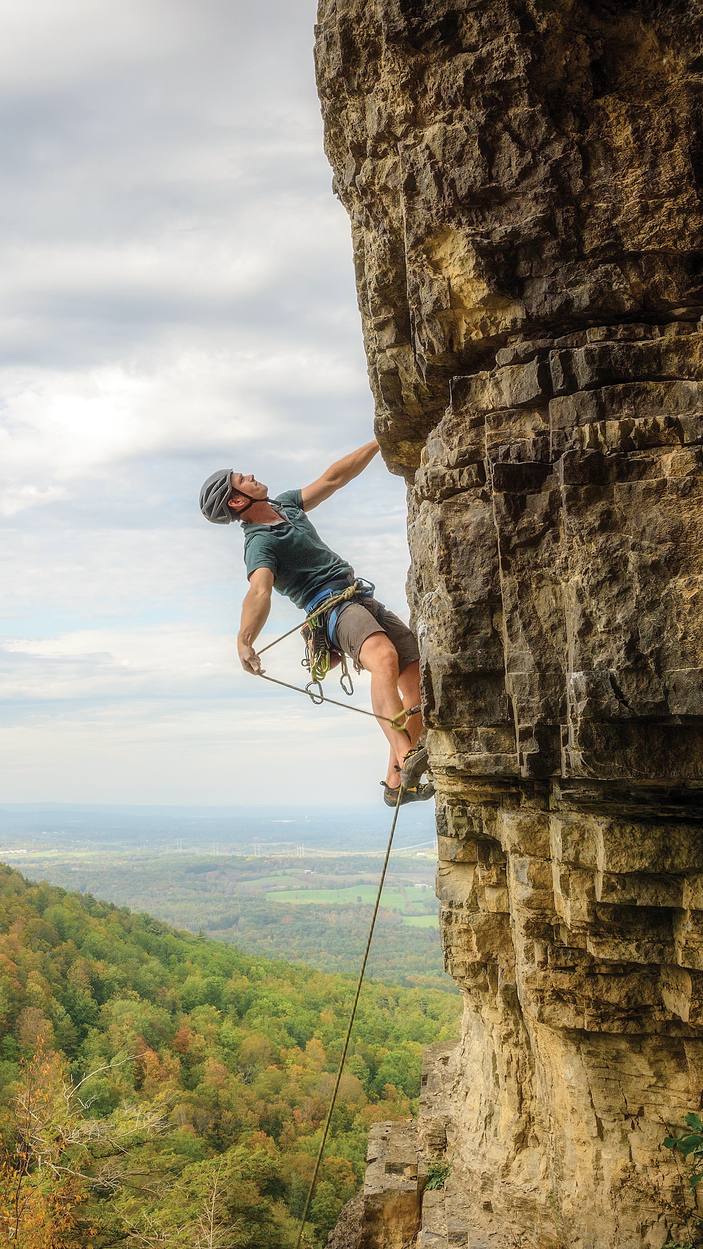 20171007-BWP_5101 vertical_gn-web Andrew McMillan Thacher State Park Dragon Kite 5.10 Dark Block Sport Climbing Rock NY New York Upstate