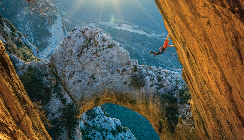 Climbing Magazine Print Preview: October/November 2018