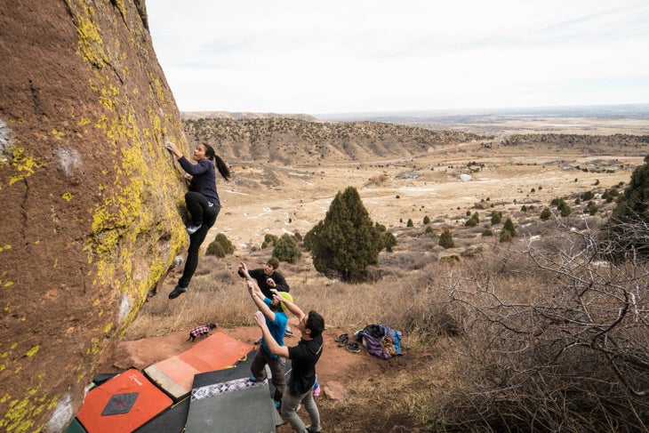 Nina 3 (1 of 1) Nina Williams bouldering skills falling how to