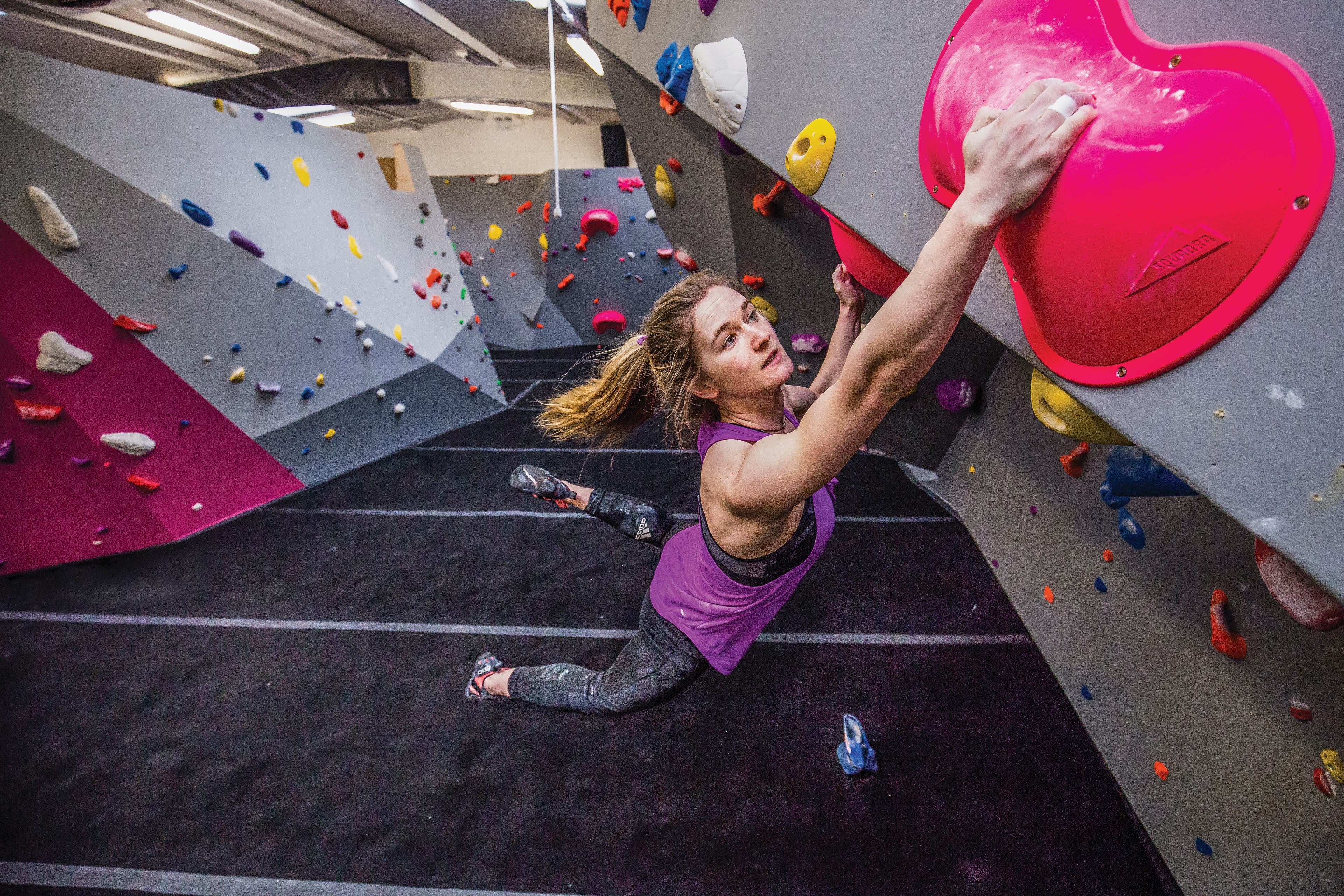 Shauna Coxsey at The Climbing Hangar Plymouth_Band of Birds_gn-web None