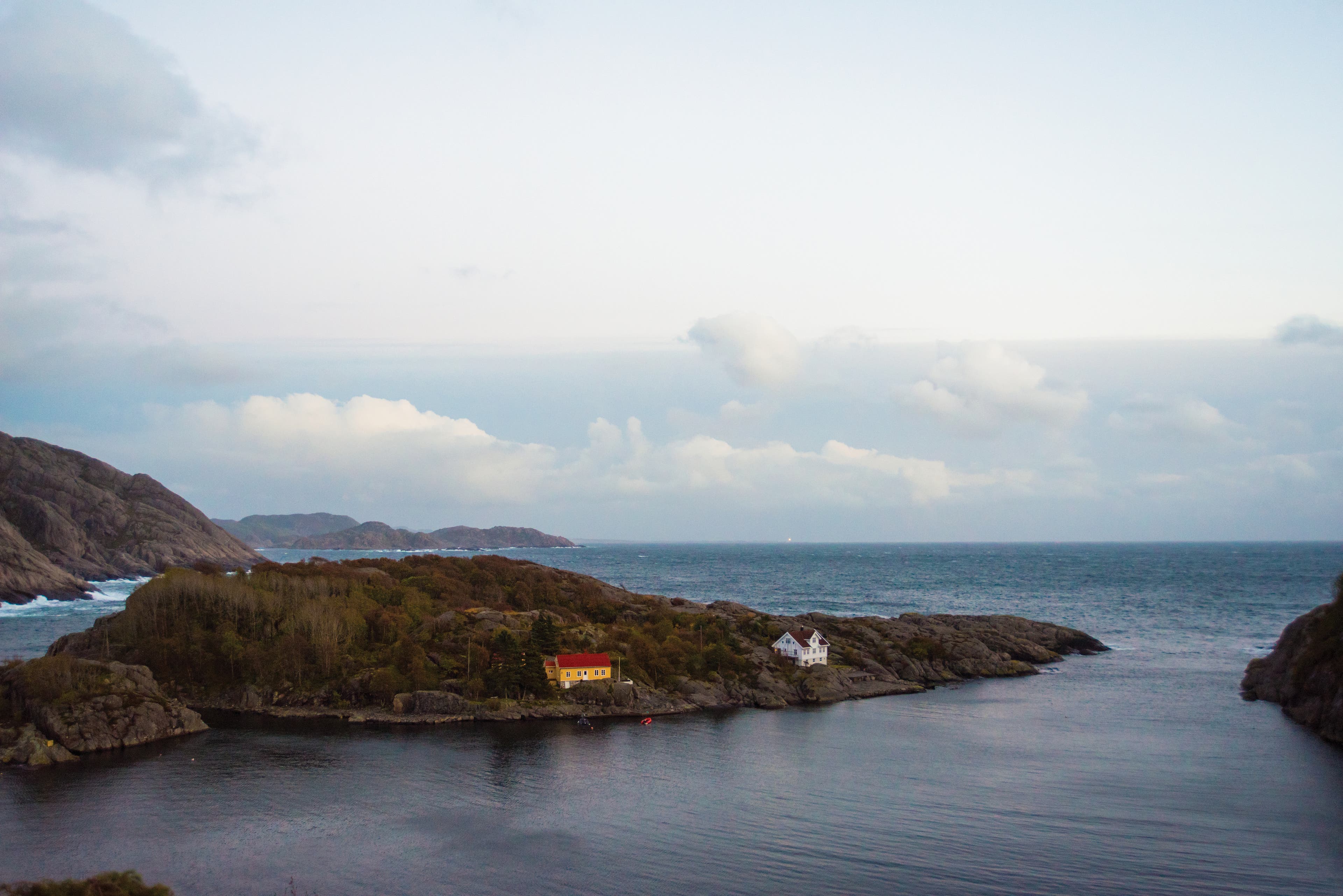 Inlet and ocean on the horzion