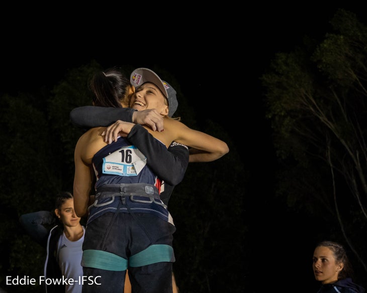 8 Chaehyun gets Congrats from Janja None
