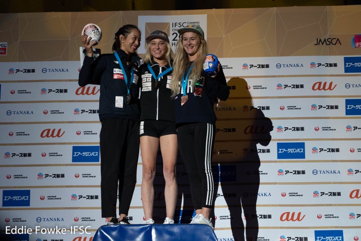 11 Women podium None