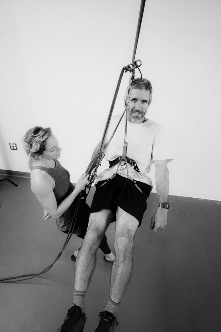 rappelling 3 None