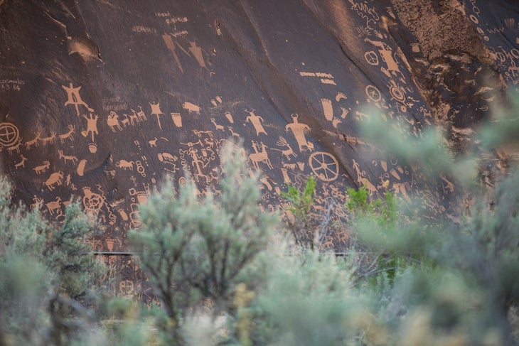 BE-Rock-Art_burr None