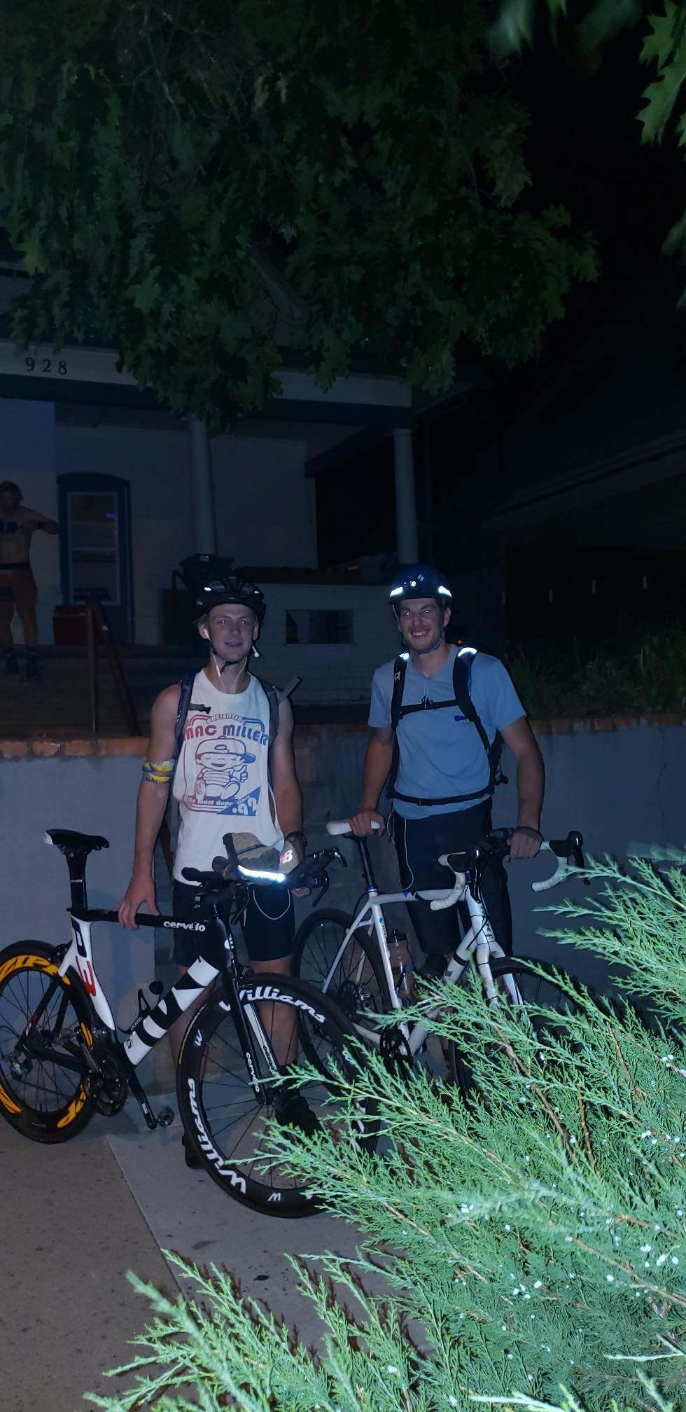 96267390_233687761237320_1653172769526906880_n None