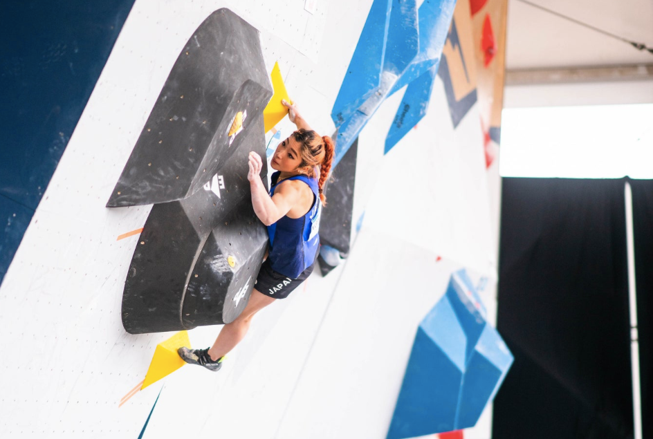 Team USA Women Advance at World Cup Bouldering Against World's Best