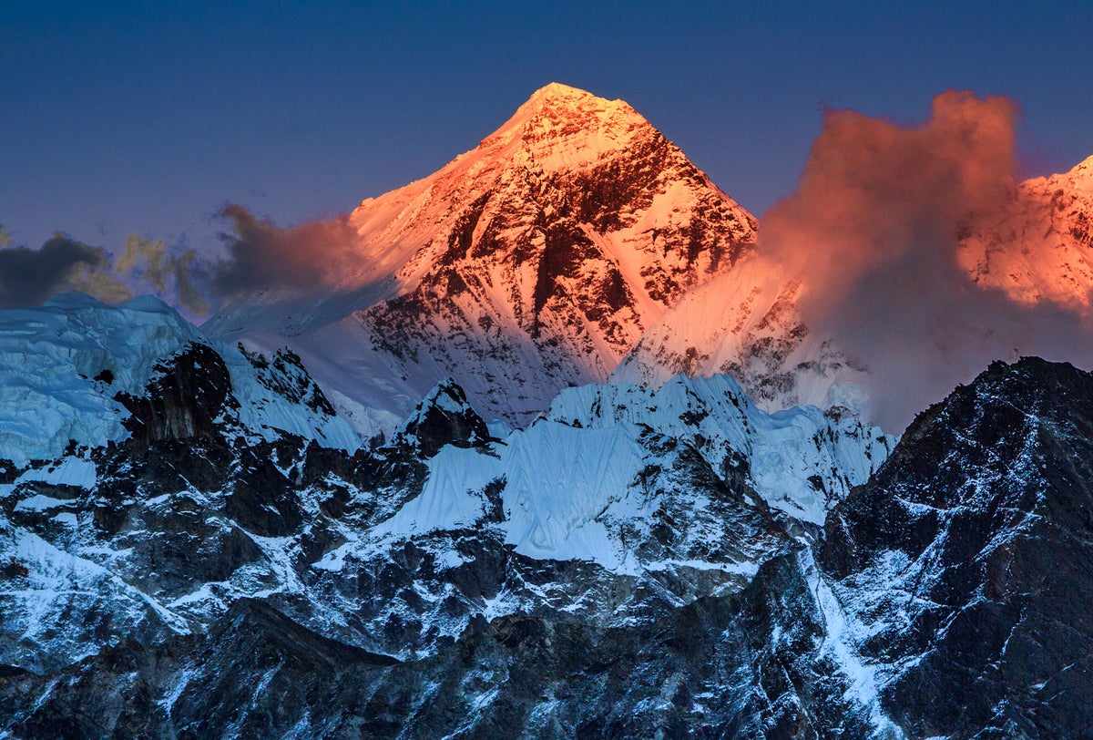 The 1921 Everest Expedition First Had to Find the Mountain - Climbing