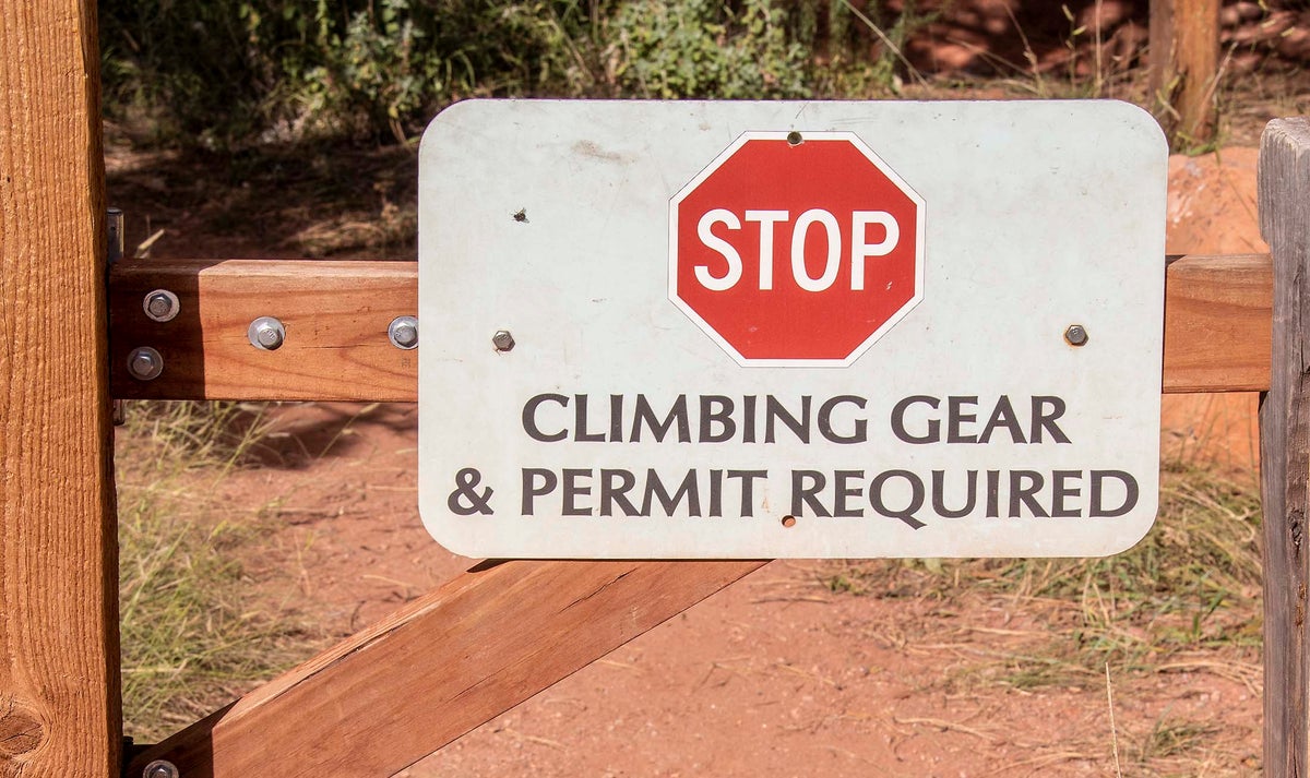 Park Rangers Kick Clueless Climber Off Crag For Using Dangerous Gear