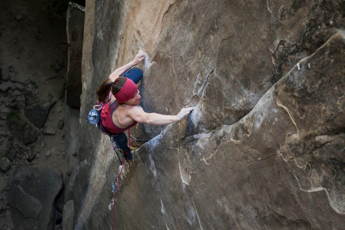 Video Babsi Zangerl Climbs Hard Trad Climbing