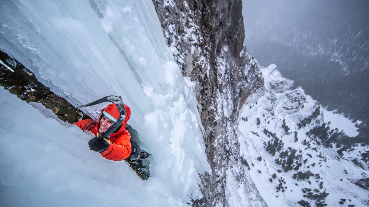 Film of Free Solo Mixed Climbing - Climbing